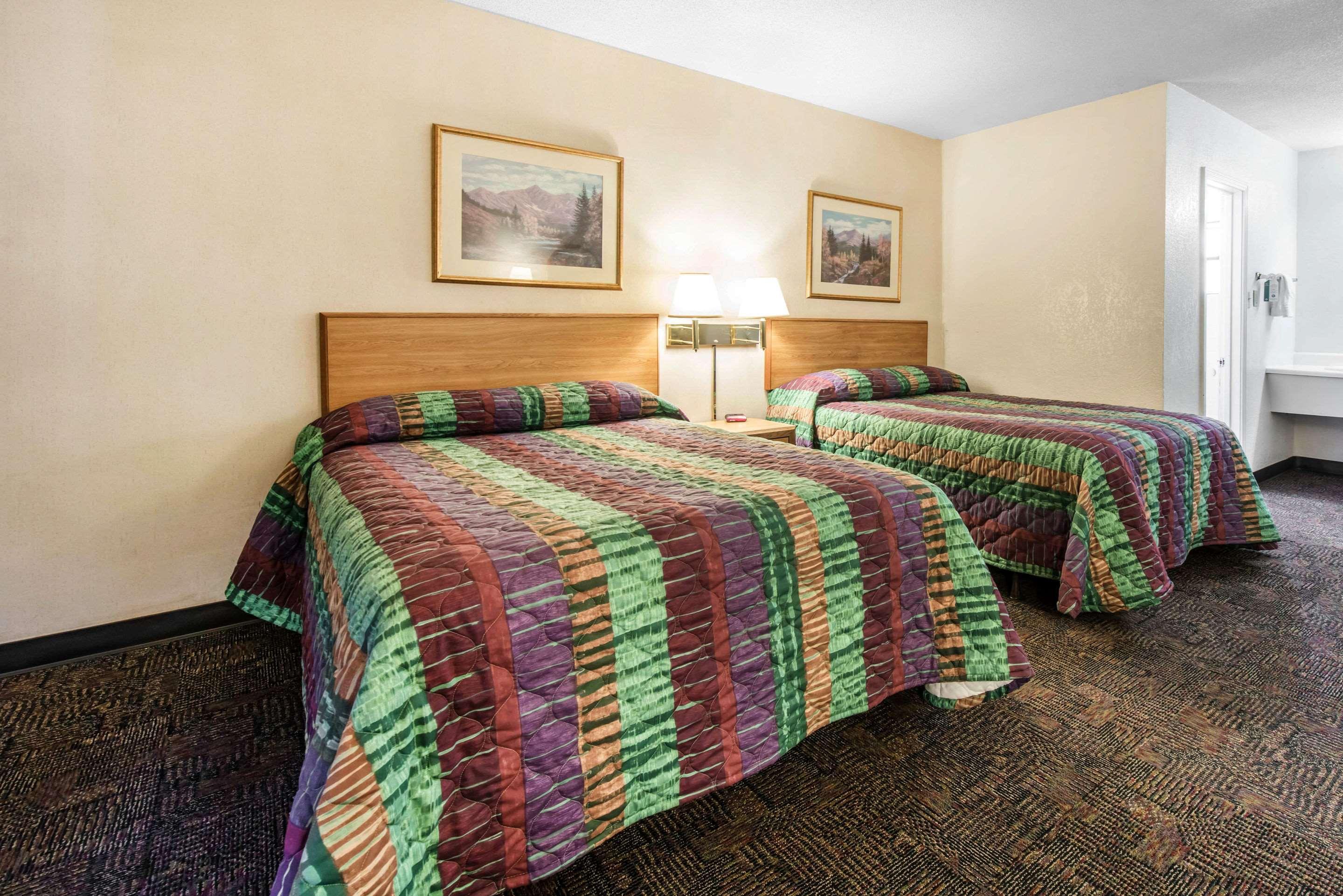 Rodeway Inn & Suites Colorado Springs Eksteriør billede