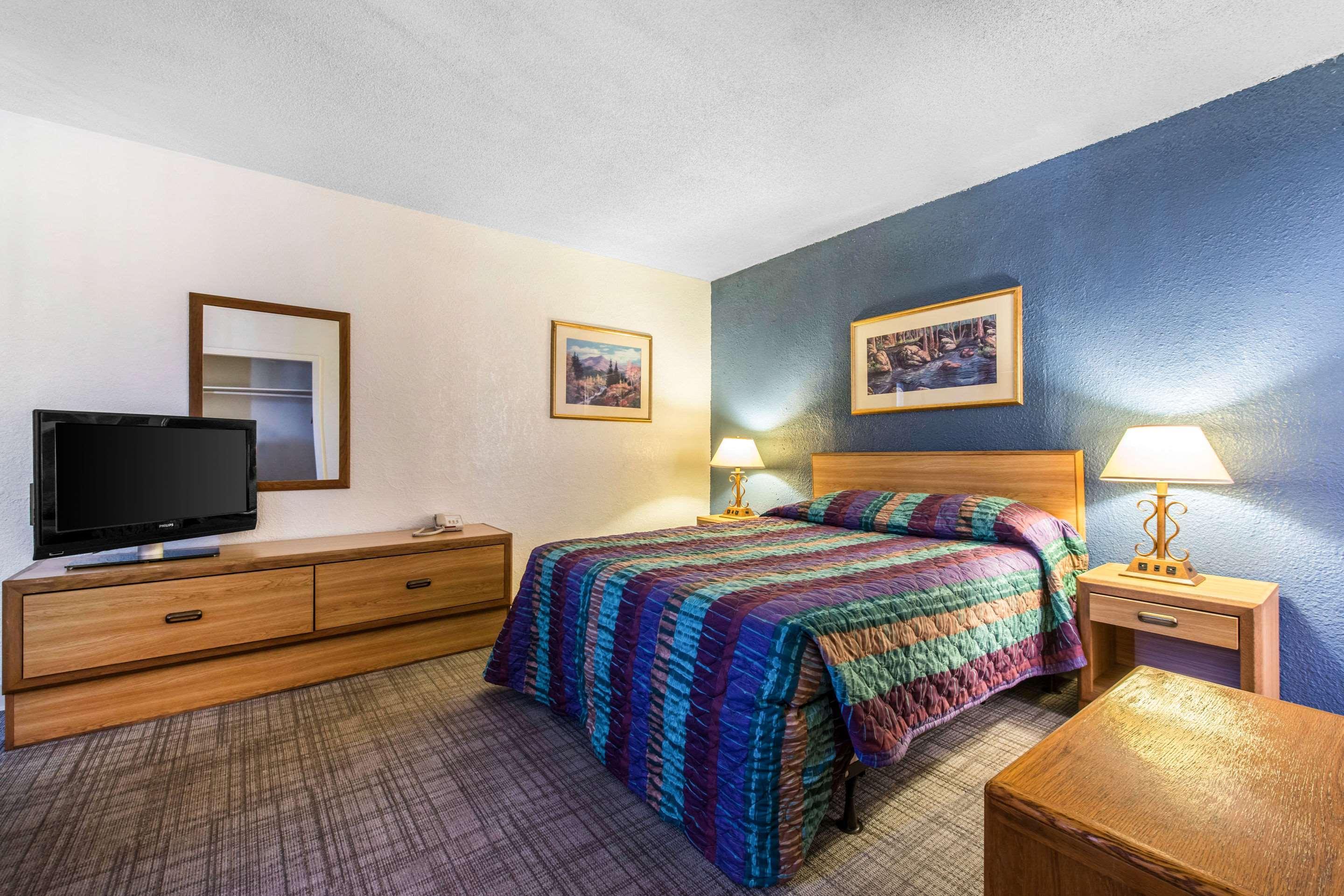 Rodeway Inn & Suites Colorado Springs Eksteriør billede