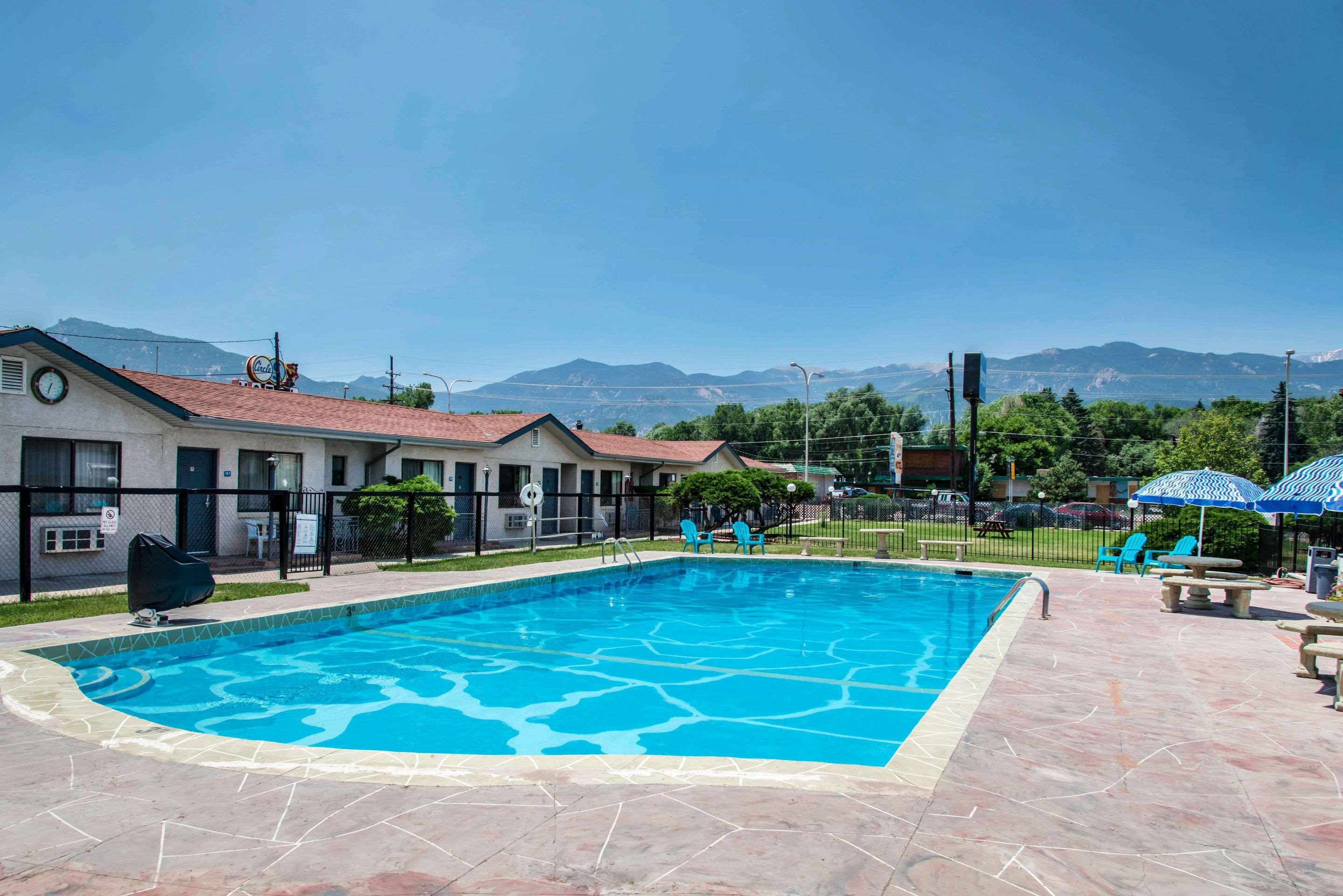 Rodeway Inn & Suites Colorado Springs Eksteriør billede