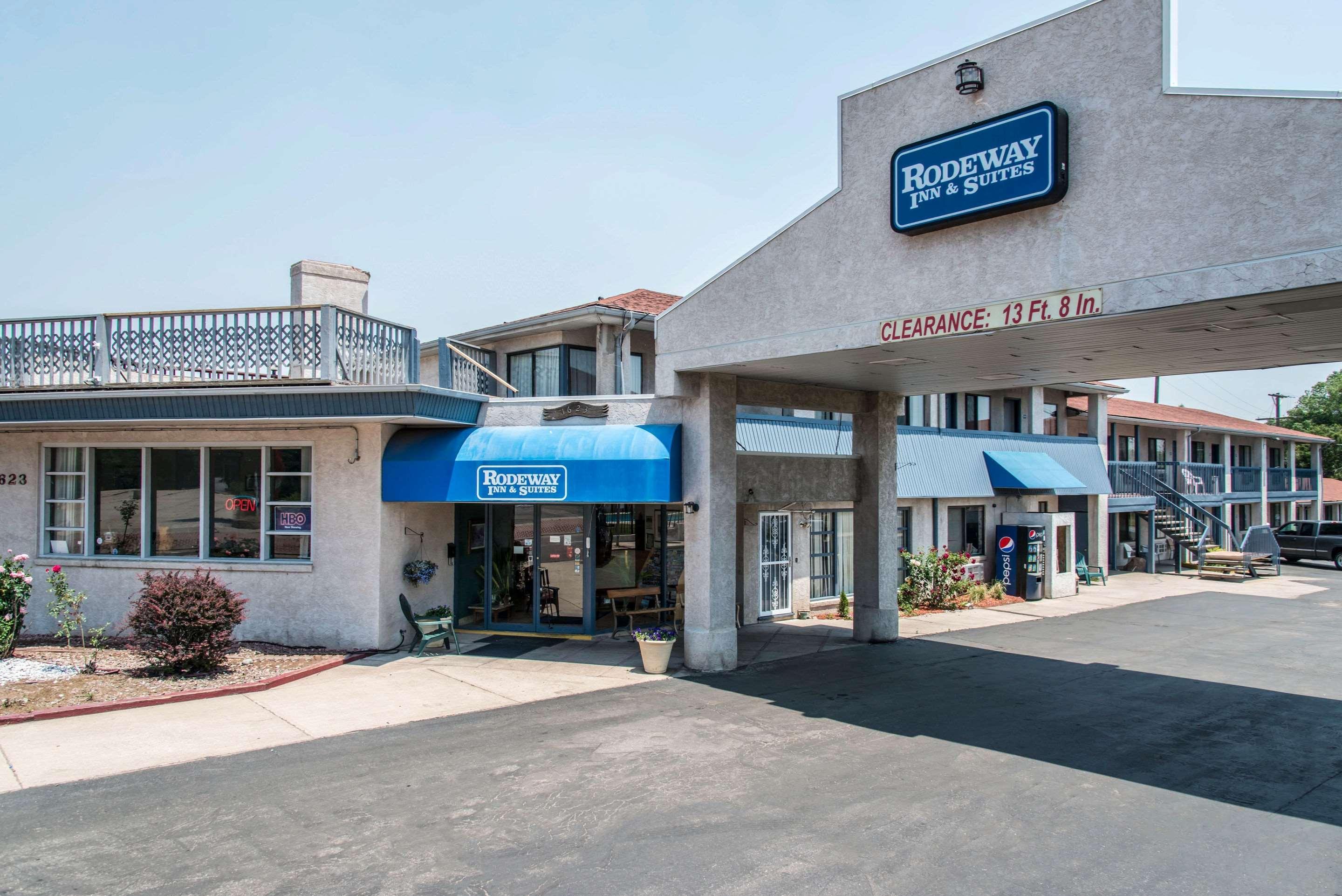 Rodeway Inn & Suites Colorado Springs Eksteriør billede