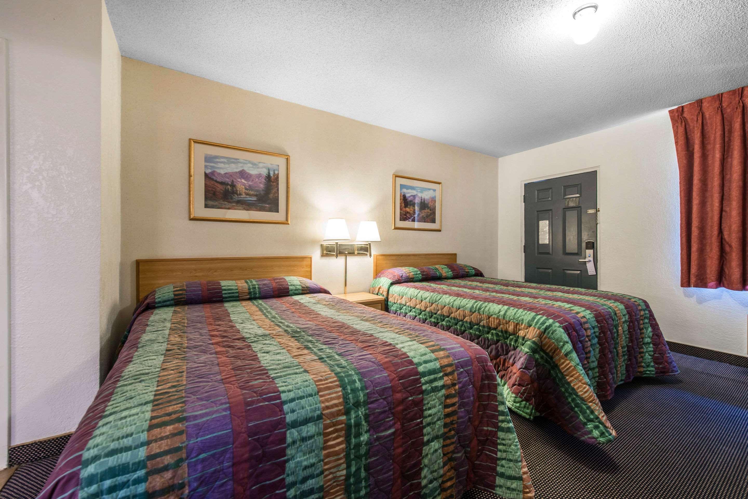 Rodeway Inn & Suites Colorado Springs Eksteriør billede
