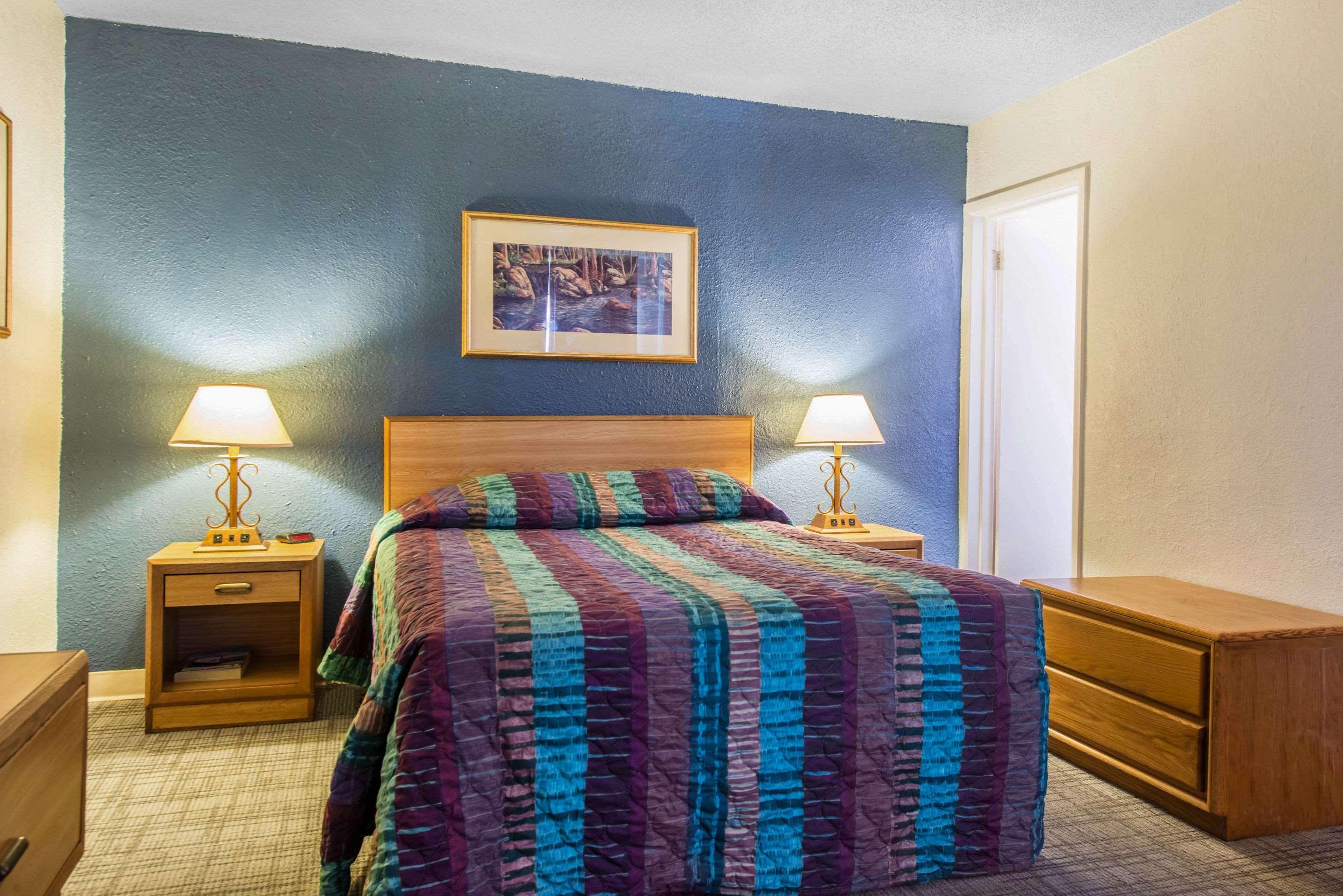 Rodeway Inn & Suites Colorado Springs Eksteriør billede