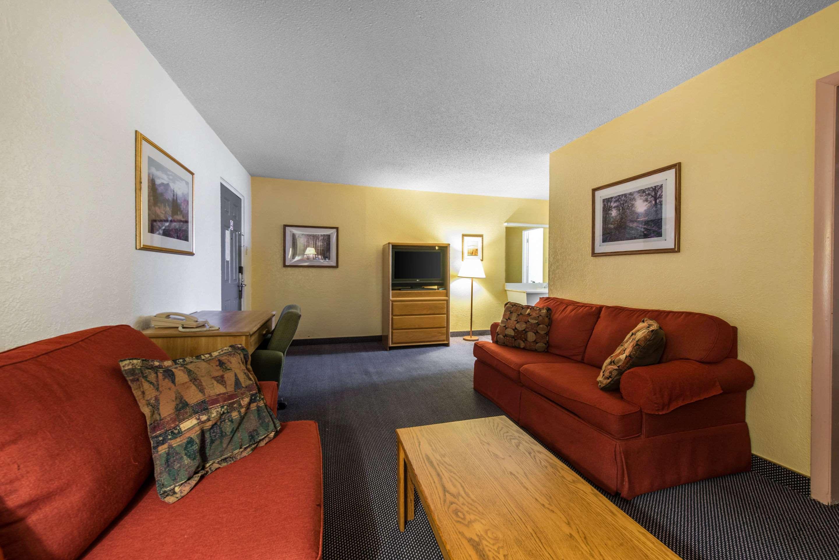 Rodeway Inn & Suites Colorado Springs Eksteriør billede